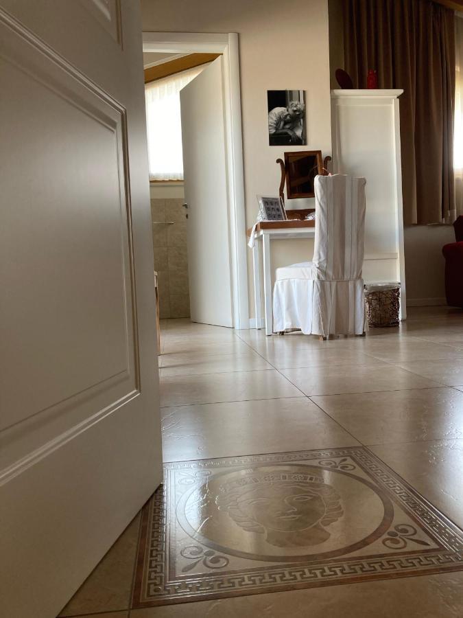 Massoni Bed And Breakfast Peschiera del Garda Exteriör bild