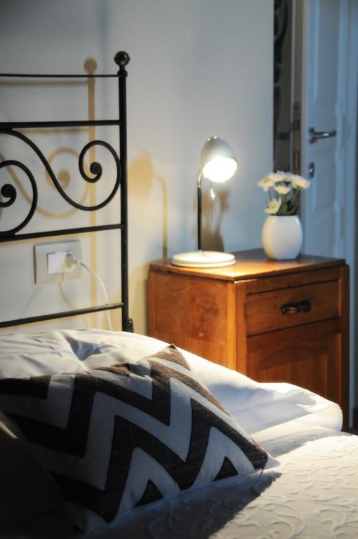 Massoni Bed And Breakfast Peschiera del Garda Exteriör bild