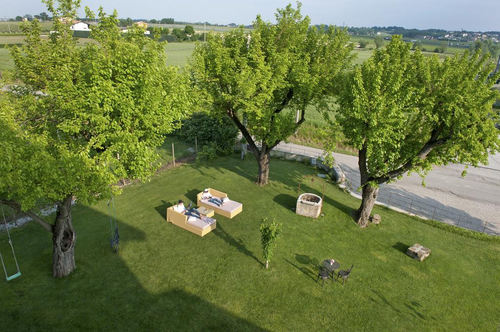 Massoni Bed And Breakfast Peschiera del Garda Exteriör bild