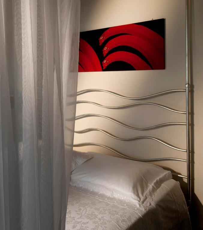 Massoni Bed And Breakfast Peschiera del Garda Rum bild
